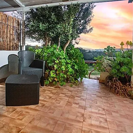 Domus De Vida Hotel *
